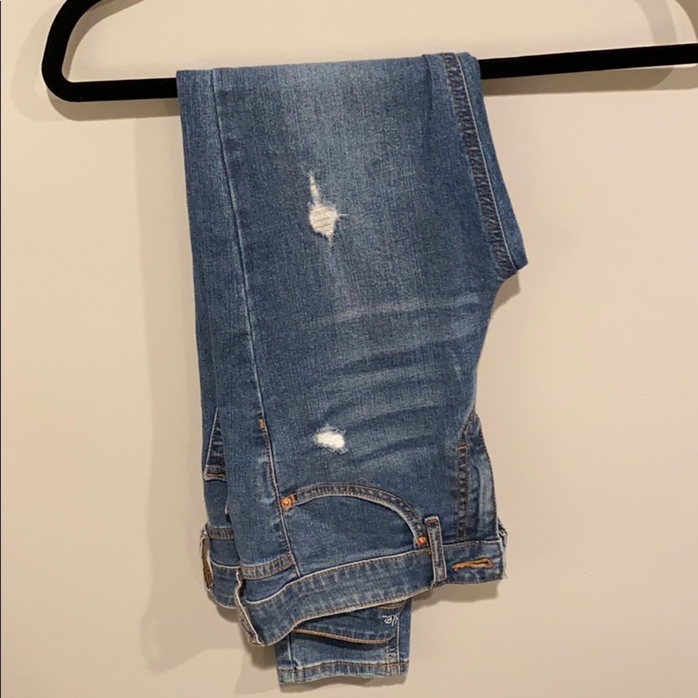 ripped skinny jeans
